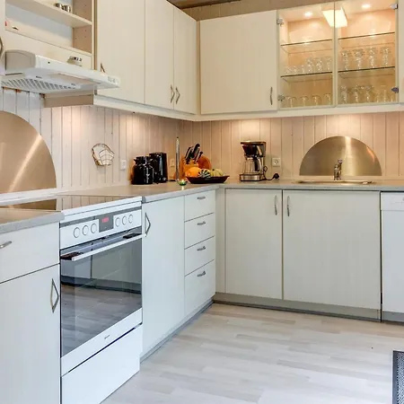 Elona - 950m From The Sea By Interhome Holiday home