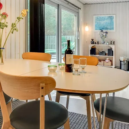 Elona - 950m From The Sea By Interhome *
